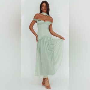 NWT Selfie Leslie Sage Off-Shoulder Maxi Dress